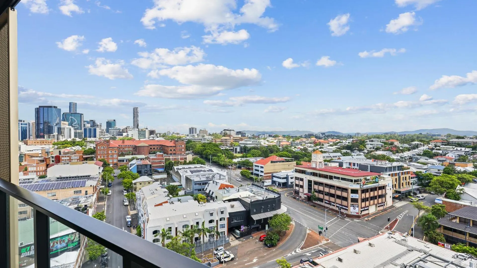 Chic 1-Bedroom Apartment With Pool And Gym 布里斯班